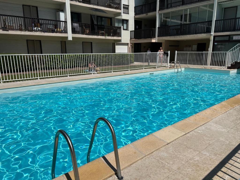 Апартаменты Le Cosy Avec Piscine, Balcon Et Parking Трувиль-сюр-Мер Экстерьер фото